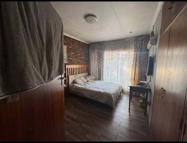 3 BEDROOM HOUSE FOR SALE IN SUNAIR PARK